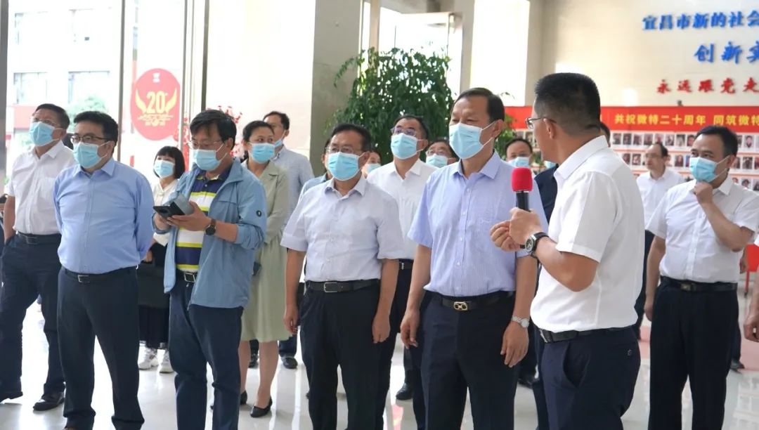 馬國強(qiáng)率部分全國人大代表、省代表來微特調(diào)研科技創(chuàng)新工作